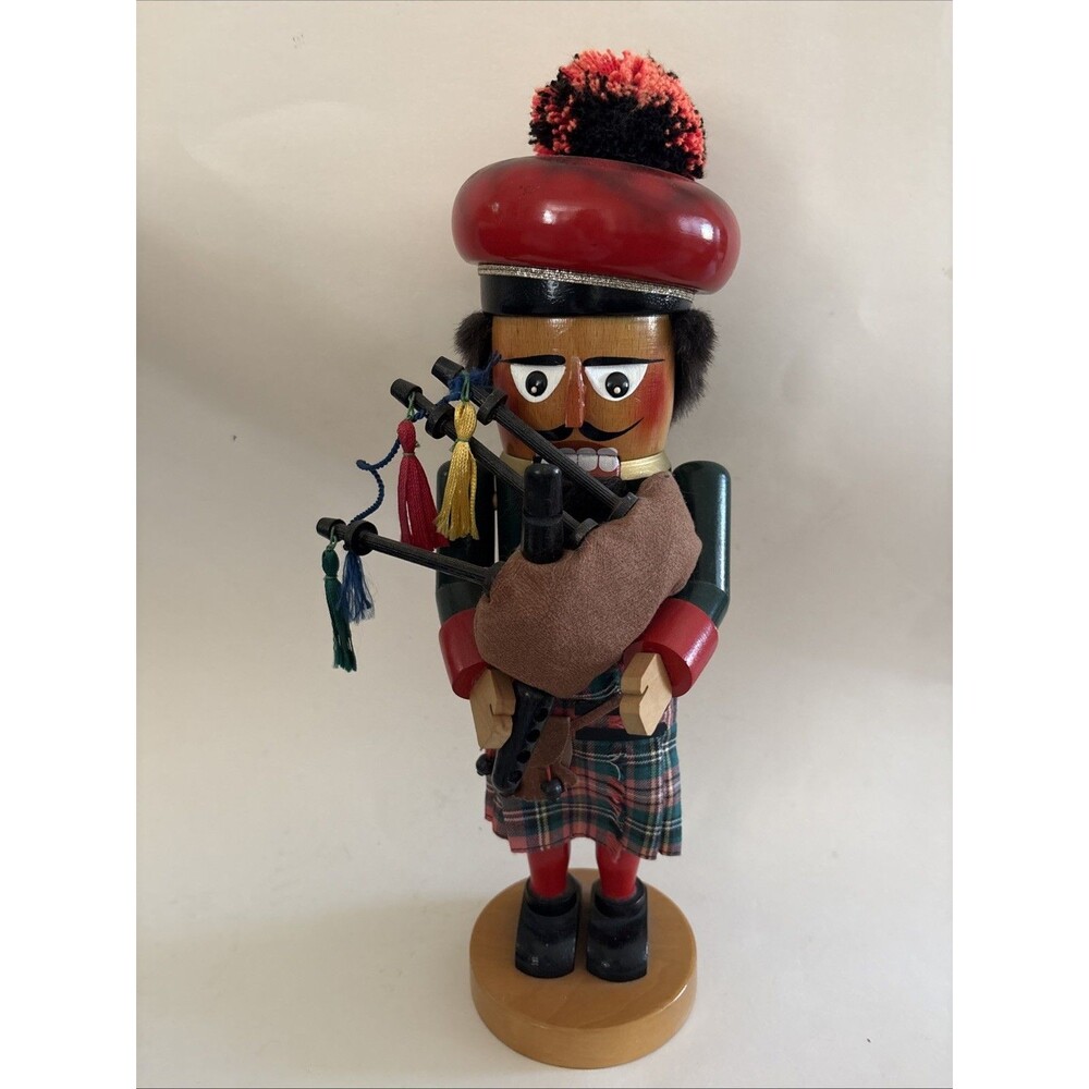 VTG New STEINBACH Large Wood NUTCRACKER Chubby Scottish Bagpiper 15.5” Germany